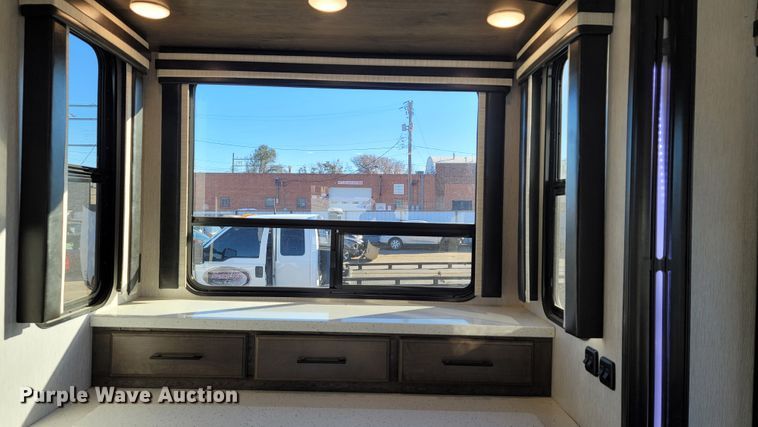 image for item ET9040 2019 Heartland M-3230CK  camper