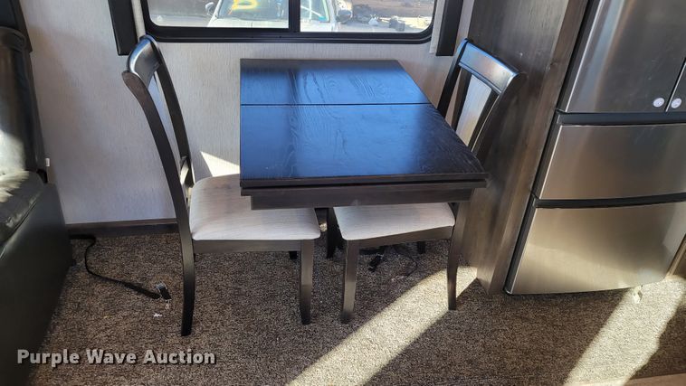 image for item ET9040 2019 Heartland M-3230CK  camper