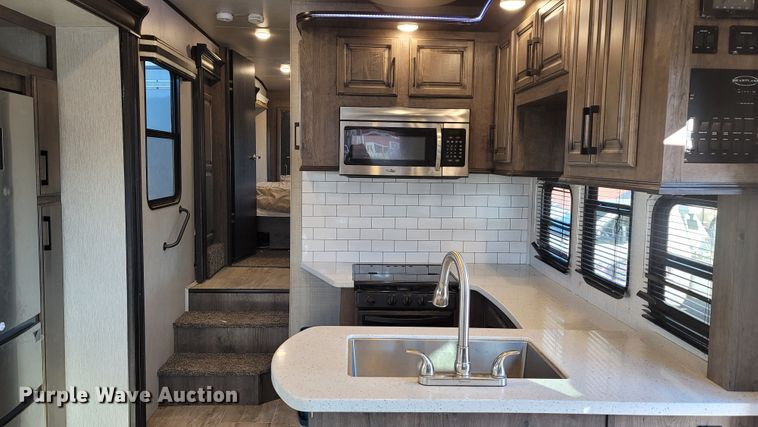 image for item ET9040 2019 Heartland M-3230CK  camper