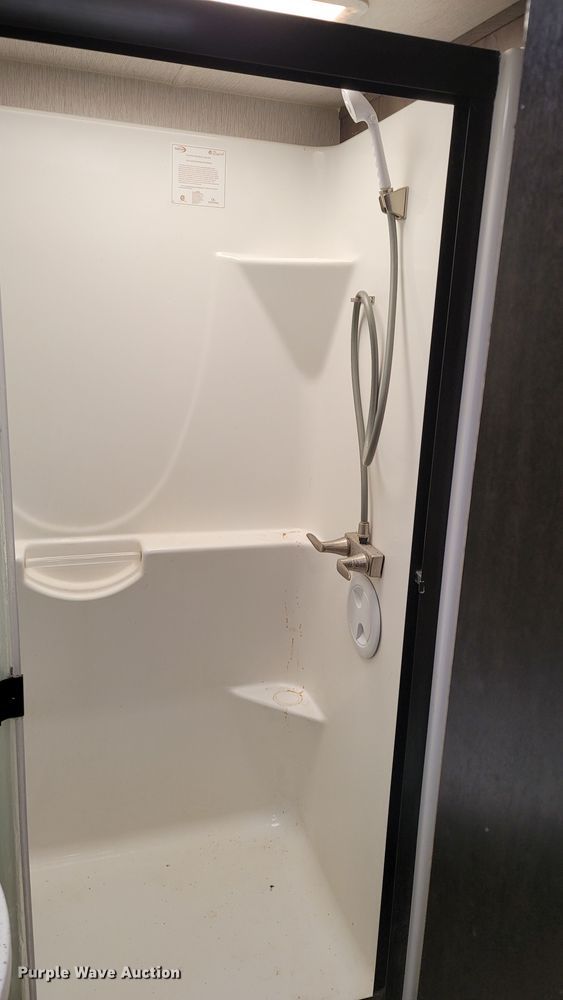 image for item ET9040 2019 Heartland M-3230CK  camper