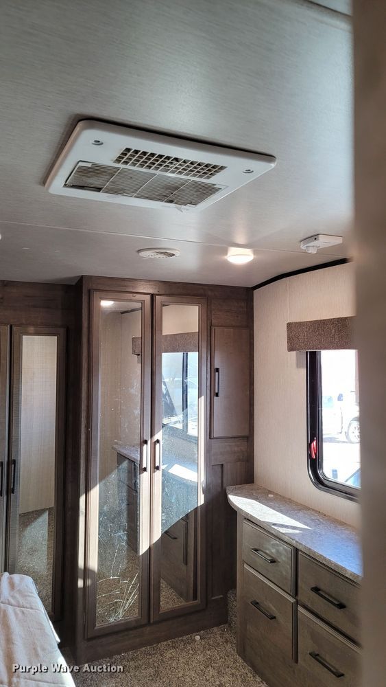 image for item ET9040 2019 Heartland M-3230CK  camper