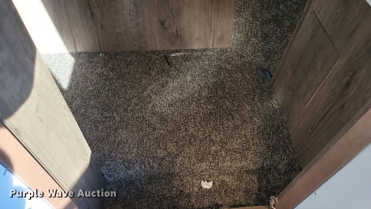 image for item ET9040 2019 Heartland M-3230CK  camper