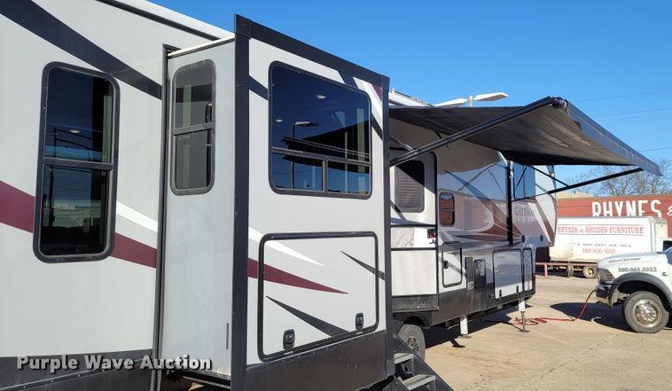 image for item ET9040 2019 Heartland M-3230CK  camper