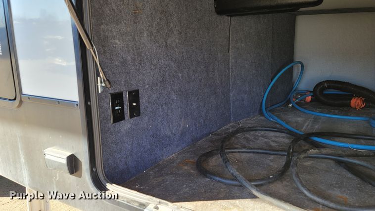 image for item ET9040 2019 Heartland M-3230CK  camper