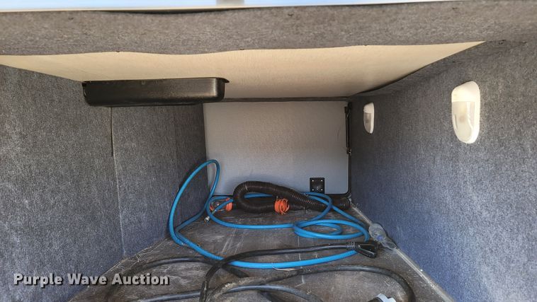 image for item ET9040 2019 Heartland M-3230CK  camper