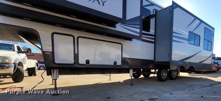 image for item ET9040 2019 Heartland M-3230CK  camper