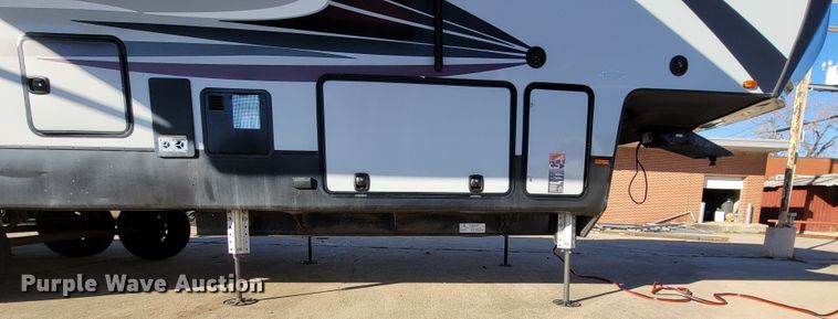 image for item ET9040 2019 Heartland M-3230CK  camper