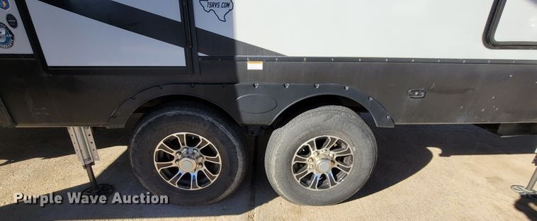 image for item ET9040 2019 Heartland M-3230CK  camper