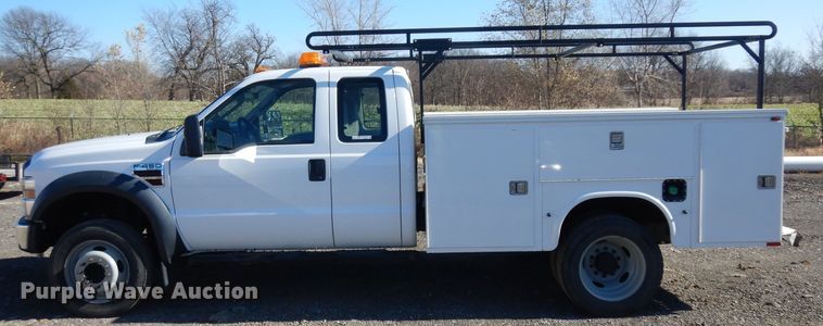 image for item EY9080 2009 Ford F450 Super Duty  utility truck