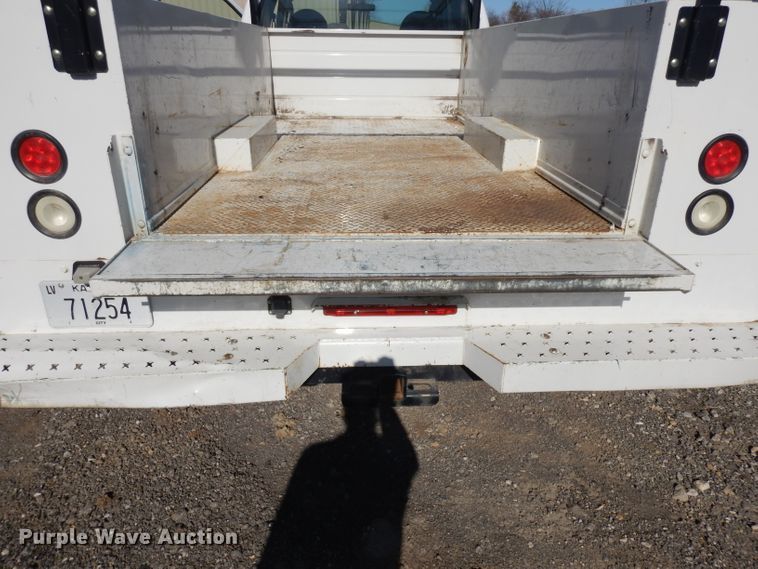 image for item EY9080 2009 Ford F450 Super Duty  utility truck