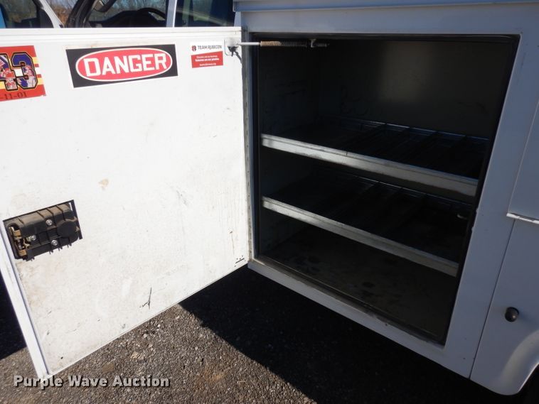 image for item EY9080 2009 Ford F450 Super Duty  utility truck