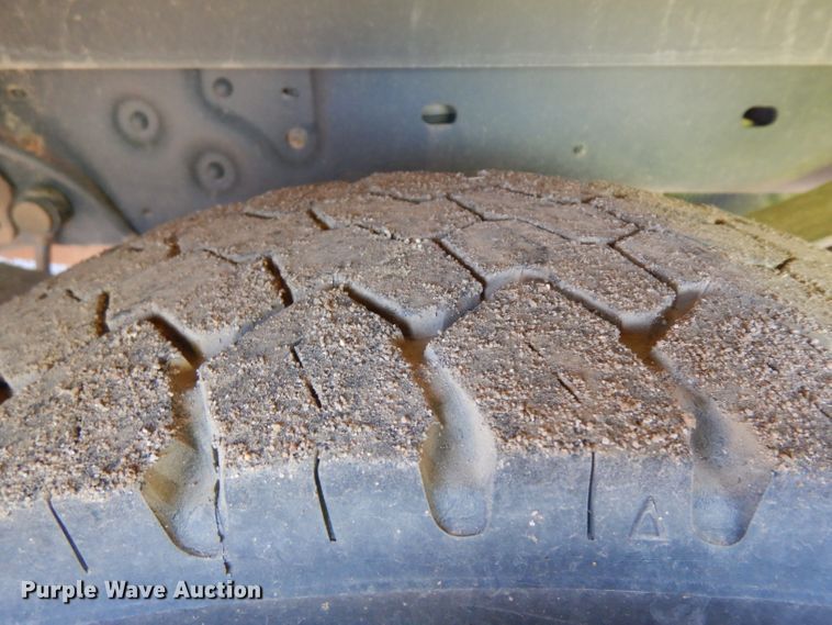 image for item EY9080 2009 Ford F450 Super Duty  utility truck