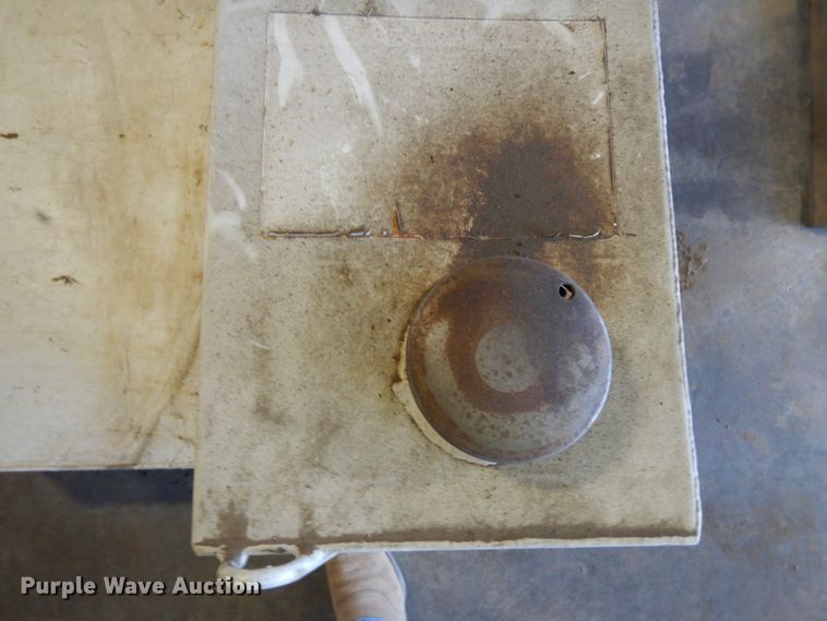 image for item EY9081 Weather Guard auxiliary fuel tank