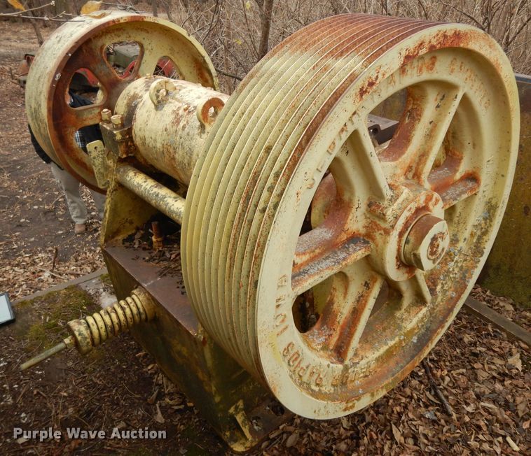 image for item EY9156 Cedarapids rock crusher