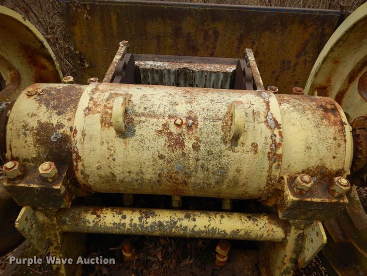 image for item EY9156 Cedarapids rock crusher