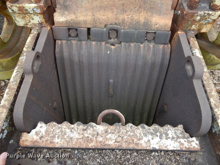 image for item EY9156 Cedarapids rock crusher