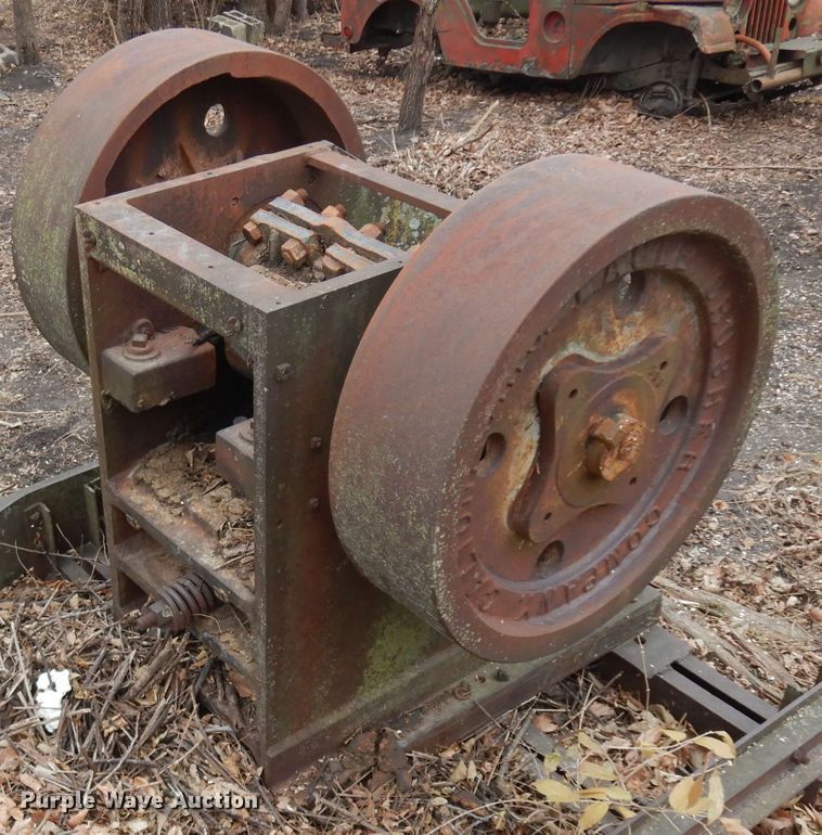 image for item EY9157 Eagle rock crusher