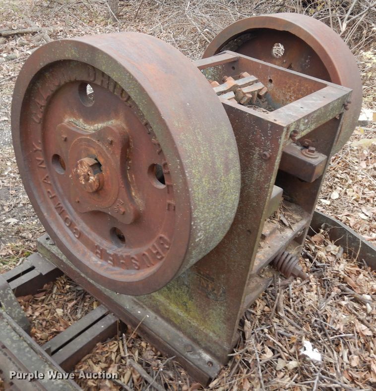 image for item EY9157 Eagle rock crusher