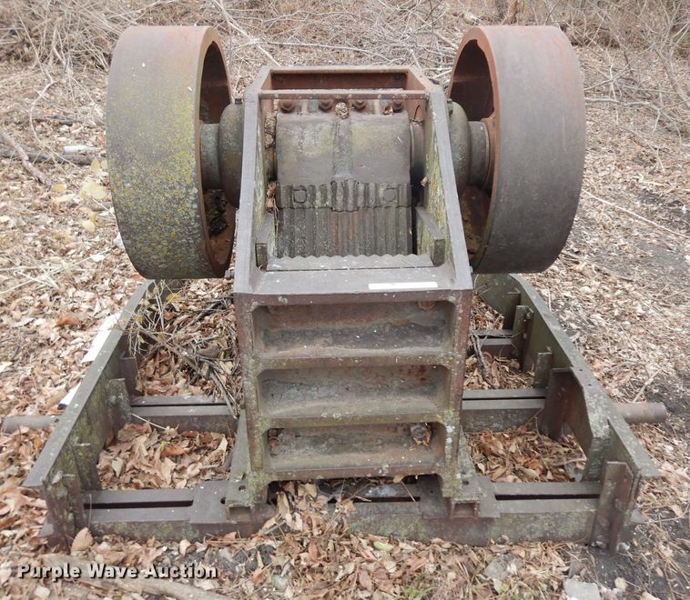 image for item EY9157 Eagle rock crusher