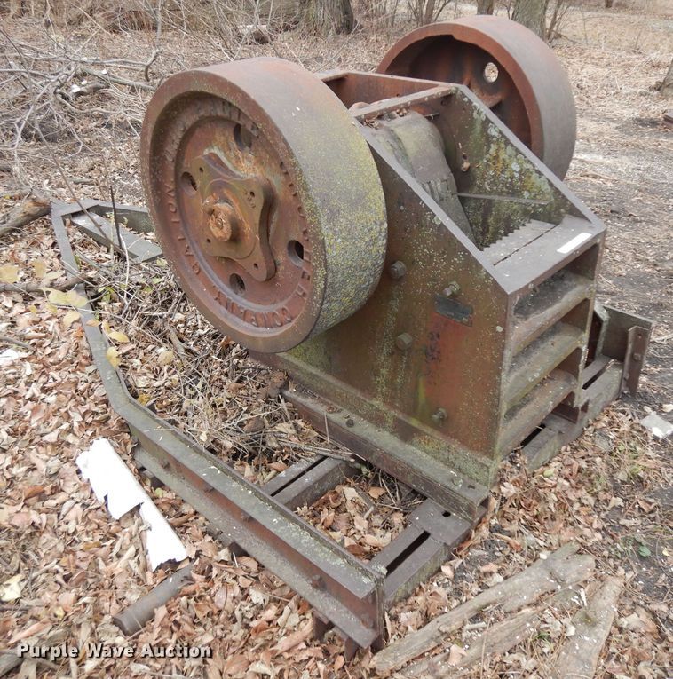 image for item EY9157 Eagle rock crusher