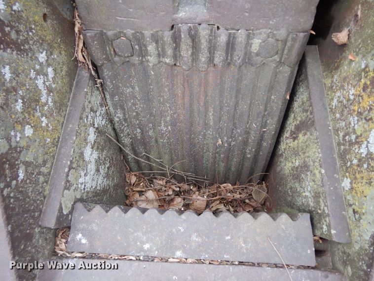 image for item EY9157 Eagle rock crusher