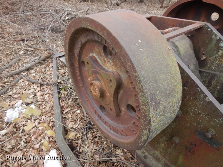 image for item EY9157 Eagle rock crusher