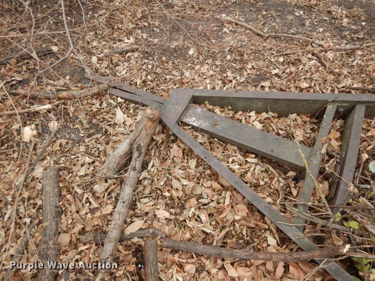 image for item EY9157 Eagle rock crusher