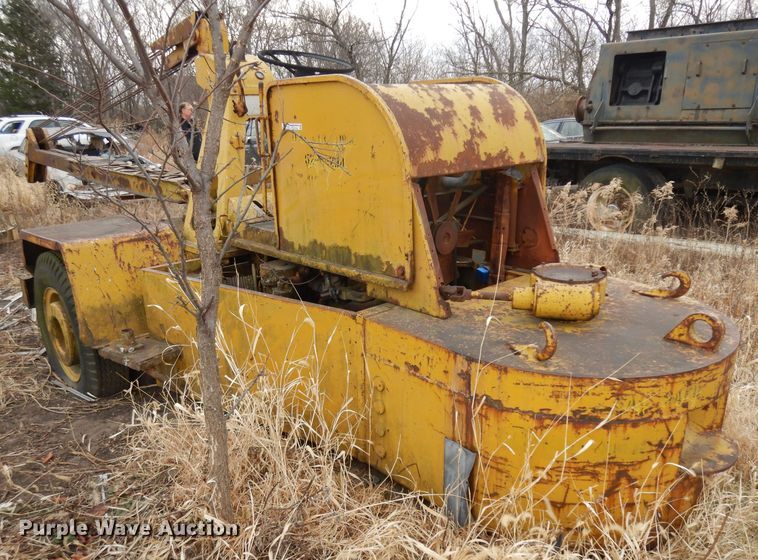 image for item EY9164 Hughes-keenan V-10  crane