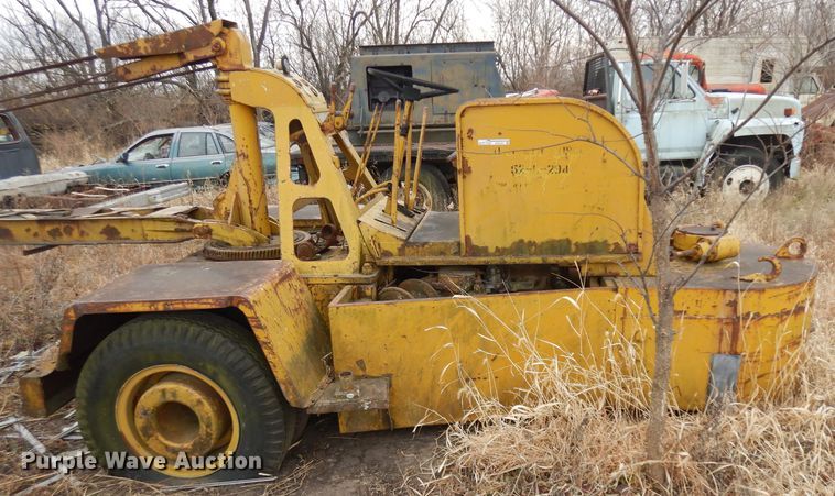 image for item EY9164 Hughes-keenan V-10  crane