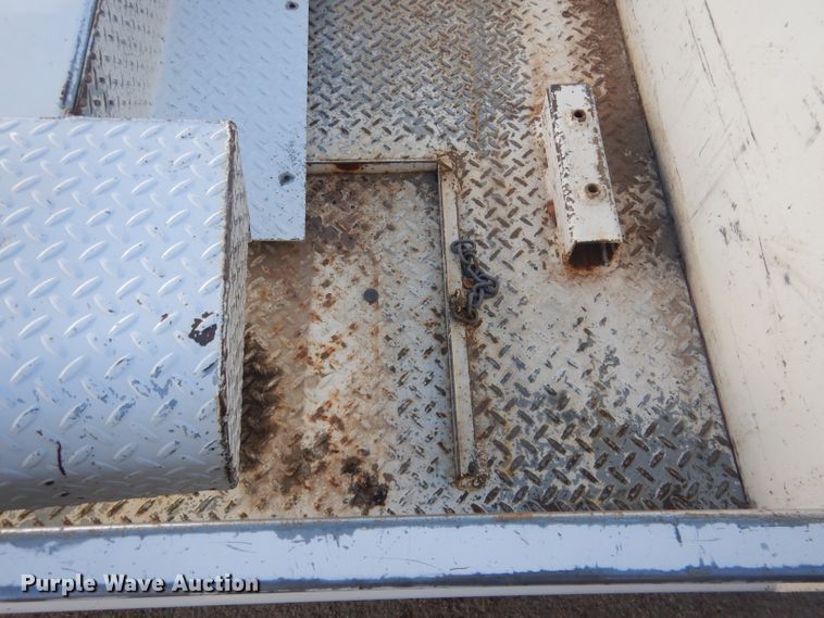 image for item FA9452 Reading 108GABDWC utility bed