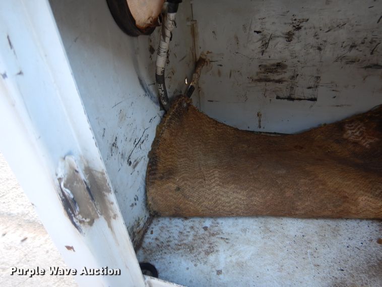 image for item FA9452 Reading 108GABDWC utility bed