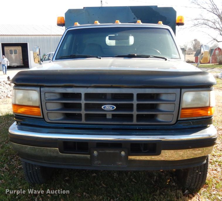 image for item FG9702 1996 Ford F450 Super Duty  utility truck