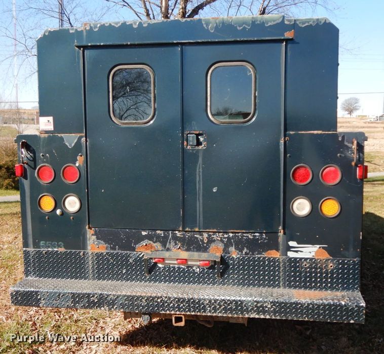 image for item FG9702 1996 Ford F450 Super Duty  utility truck