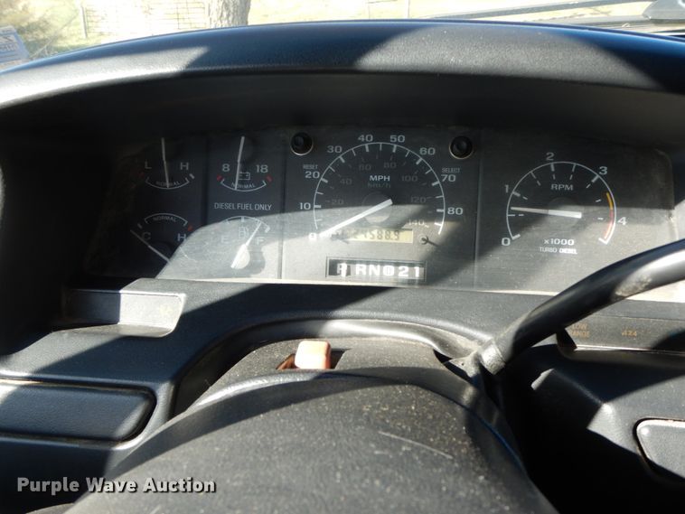 image for item FG9702 1996 Ford F450 Super Duty  utility truck