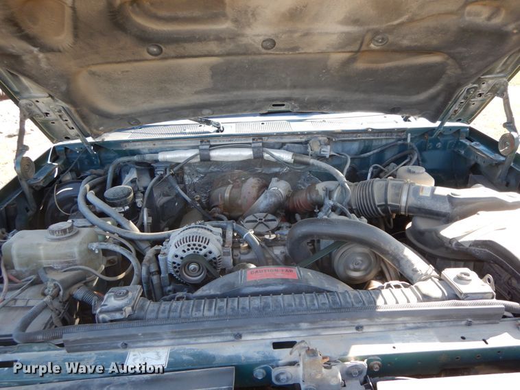 image for item FG9702 1996 Ford F450 Super Duty  utility truck