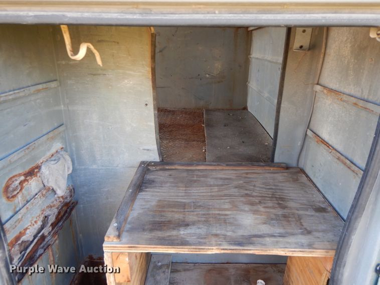 image for item FG9702 1996 Ford F450 Super Duty  utility truck