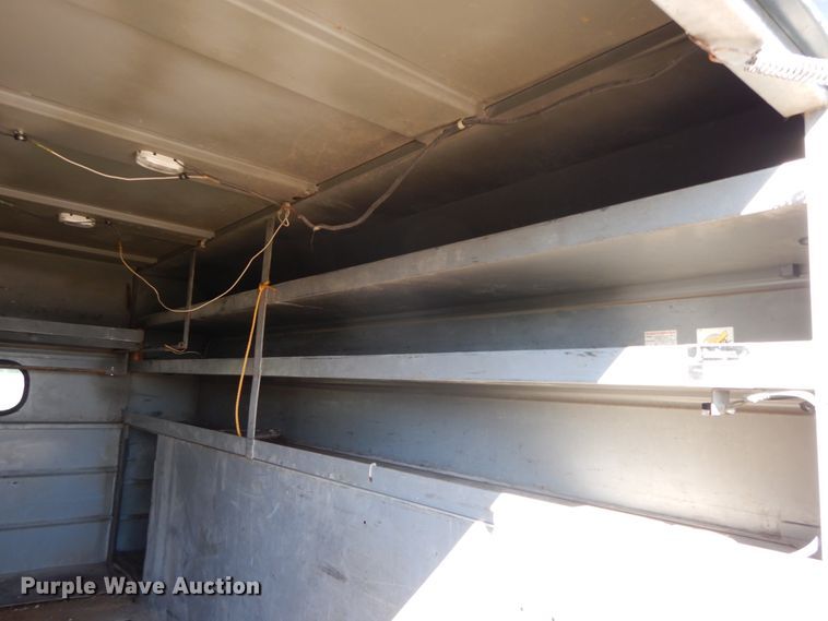 image for item FG9702 1996 Ford F450 Super Duty  utility truck