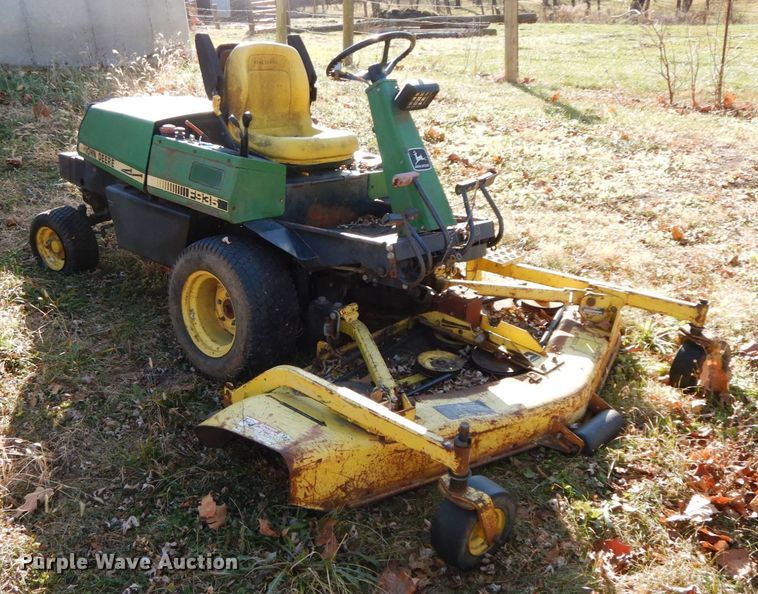 image for item FG9708 John Deere F935  lawn mower