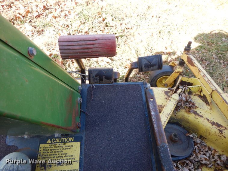 image for item FG9708 John Deere F935  lawn mower