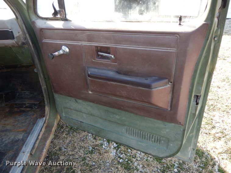 image for item FG9713 1986 Chevrolet D10 Military Blazer  Custom Deluxe SUV