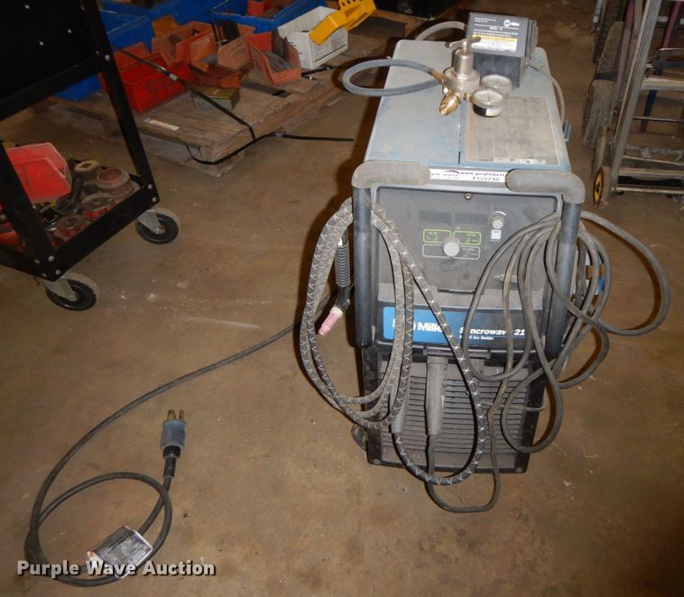image for item FG9748 Miller Syncrowave 210 TIG welder
