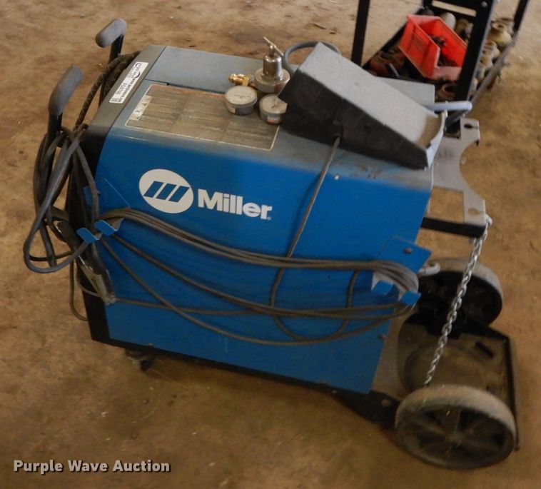 image for item FG9748 Miller Syncrowave 210 TIG welder