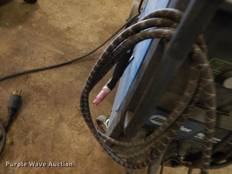 image for item FG9748 Miller Syncrowave 210 TIG welder