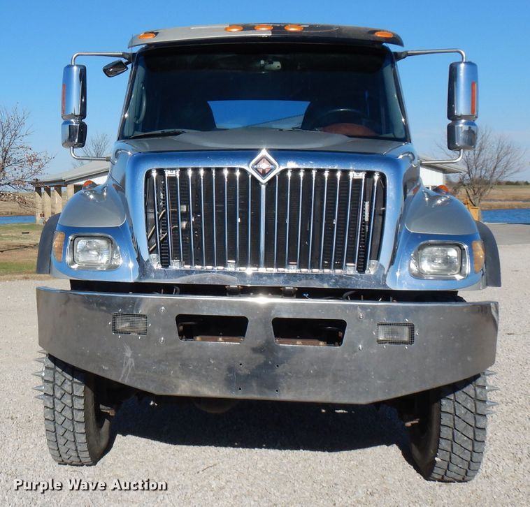 image for item FW9978 2006 International 7400 CXT Crew Cab dump bed truck