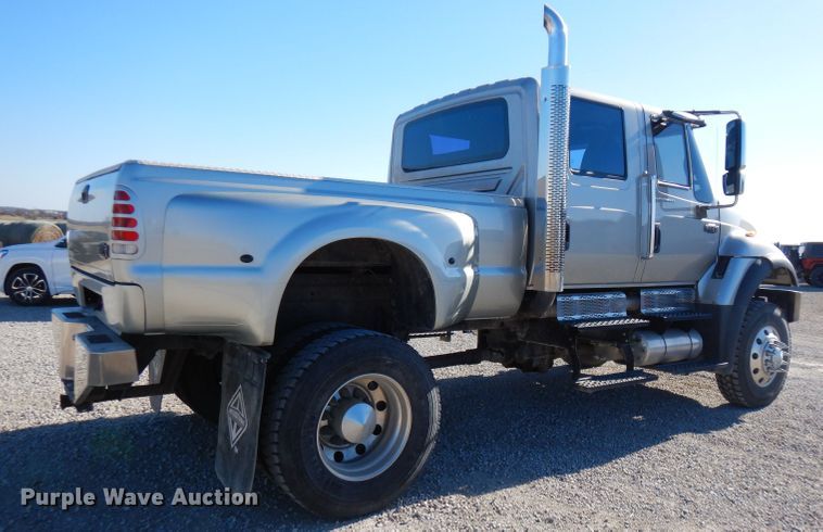 image for item FW9978 2006 International 7400 CXT Crew Cab dump bed truck