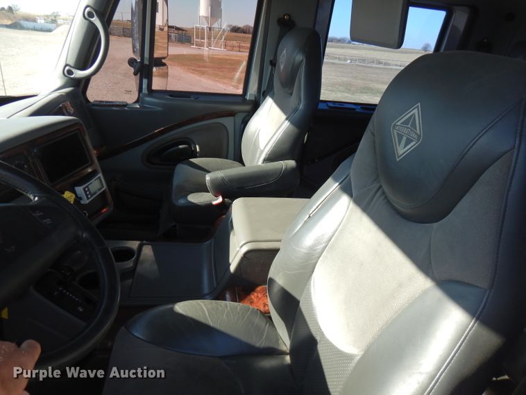 image for item FW9978 2006 International 7400 CXT Crew Cab dump bed truck