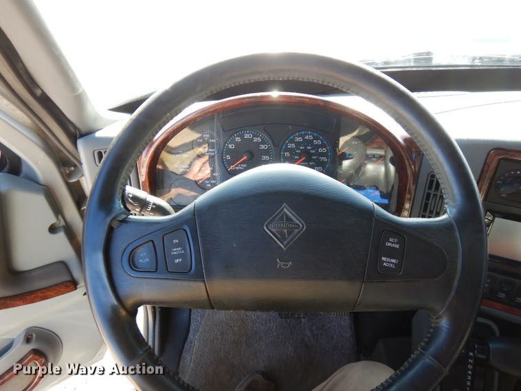 image for item FW9978 2006 International 7400 CXT Crew Cab dump bed truck