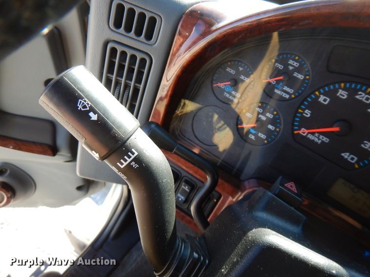 image for item FW9978 2006 International 7400 CXT Crew Cab dump bed truck