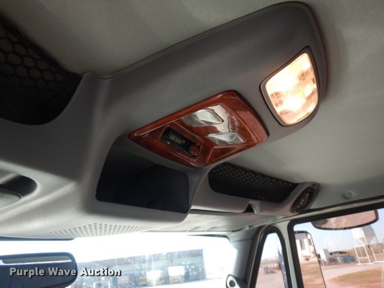 image for item FW9978 2006 International 7400 CXT Crew Cab dump bed truck