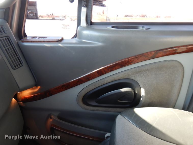 image for item FW9978 2006 International 7400 CXT Crew Cab dump bed truck